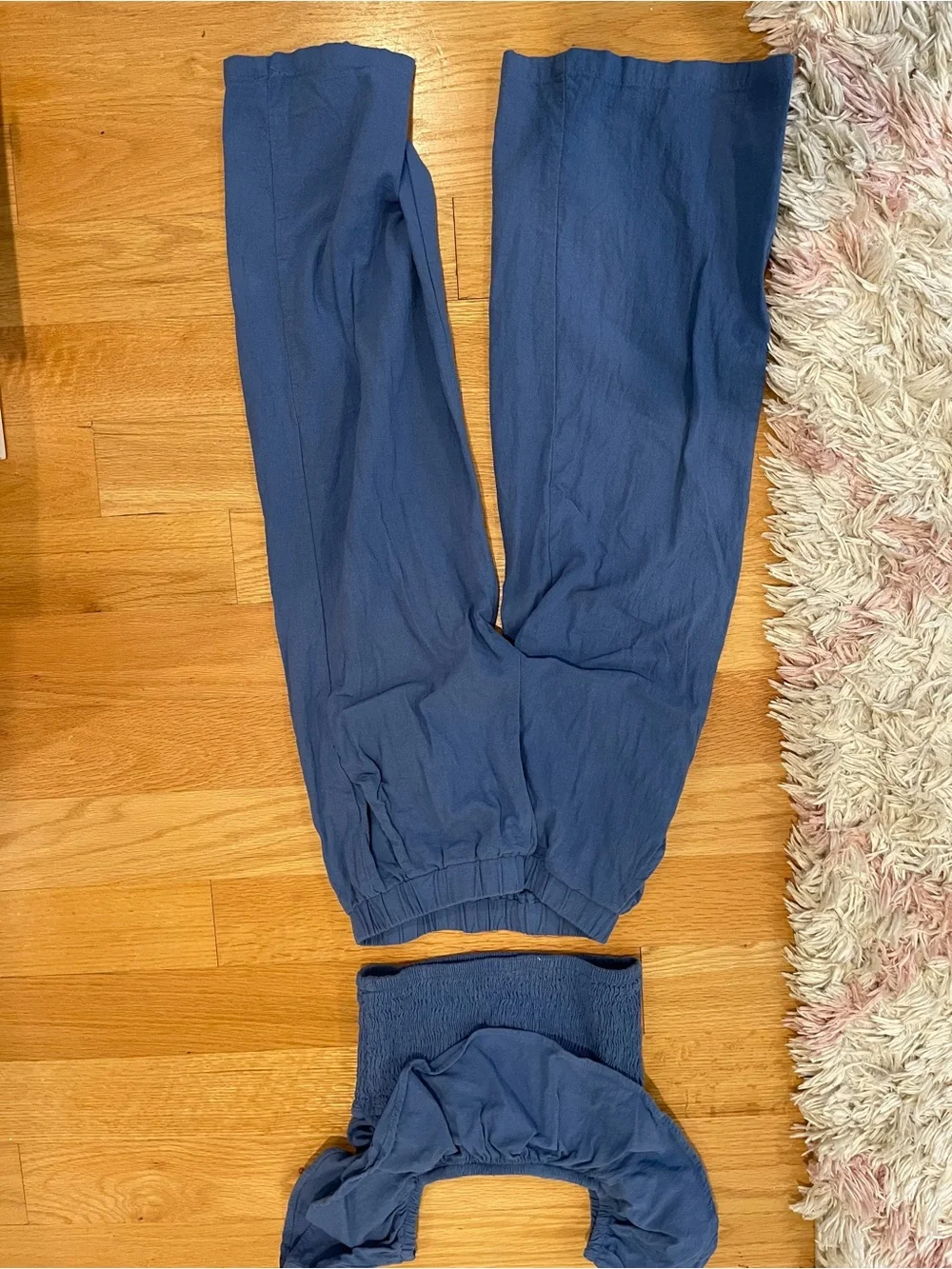 SHEIN Blue Girls Two-Piece Smocked Top & Elastic Waist Pants Set